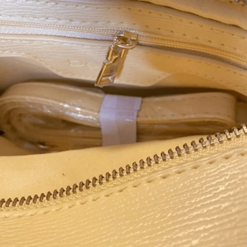 Bebe Bruna Camera Bag Butter Yellow Gold Chain Crossbody Handbag New - Picture 6 of 8
